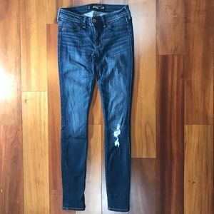 EUC Hollister Distressed Knee Jean Jegging Size 1R